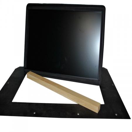 BAY TEK 19-INCH LCD MONITOR